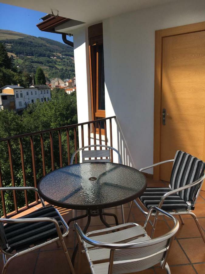 Narcea Turismo Real Apartman Cangas del Narcea Kültér fotó